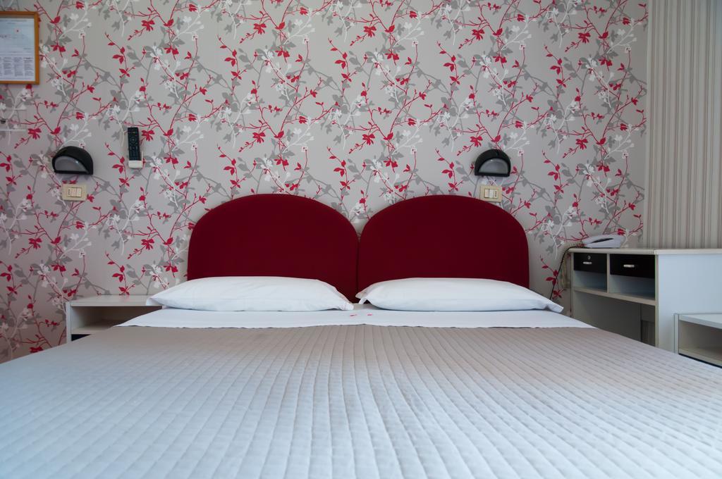 Hotel Eden Визербелла Экстерьер фото